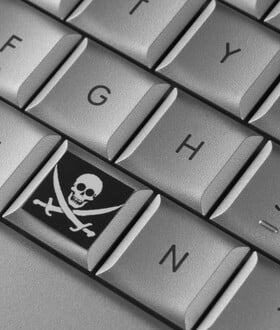 Παράνομο streaming: «Έπεσε» το μεγαλύτερο δίκτυο πειρατικών μεταδόσεων στον κόσμο
