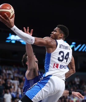 EuroBasket: Η Ελλάδα «πέταξε» στους 8