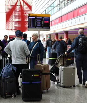 Χάος στα ευρωπαϊκά αεροδρόμια: Οι μισές πτήσεις στις Βρυξέλλες ακυρώνονται - Τι ακολουθεί