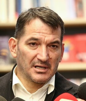 Ο Πύρρος Δήμας μετά τα σχόλια για την πώληση της Ολυμπιακής δάδας: «Εφάρμοσα στην πράξη το ολυμπιακό ιδεώδες»