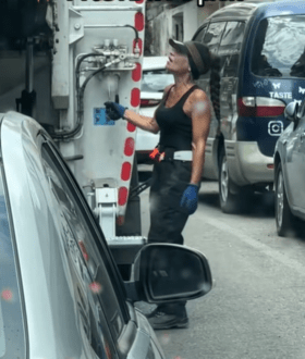 Πέθανε η εργαζόμενη στην καθαριότητα του Δήμου Καβάλας που είχε γίνει viral στο TikTok