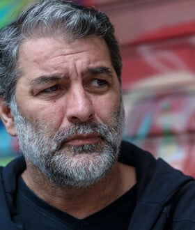Συνελήφθη ο Βασίλης Μπισμπίκης μετά από καταγγελία για φθορές σε οχήματα