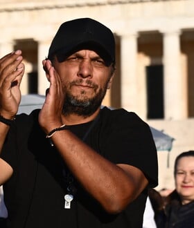 Πάνος Ρούτσι: Συνεχίζει για 23η ημέρα την απεργία πείνας στο Σύνταγμα