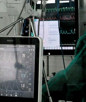 Εύβοια: Πέθανε 53χρονη που είχε ξυλοκοπηθεί από τον σύζυγό της - Νοσηλευόταν για 9 μήνες