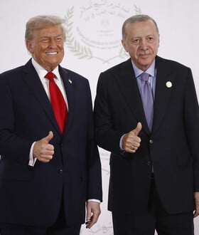 «Είμαι ο μόνος που έχει σημασία» και ο «σκληρός Ερντογάν»: Ο Τραμπ μονοπώλησε τη σύνοδο για τη Γάζα