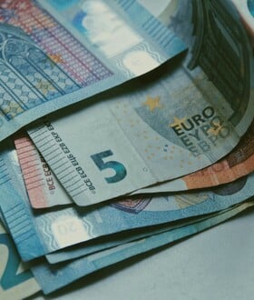 Voucher 750 ευρώ ΔΥΠΑ: Ποιους αφορά και πότε τελικά θα γίνουν οι πληρωμές