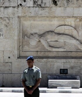 ΑΓΝΩΣΤΟΣ ΣΤΡΑΤΙΩΤΗΣ ΒΟΥΛΗ ΤΡΟΠΟΛΟΓΙΑ