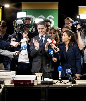 Εκλογές στην Ολλανδία: Μάχη «στήθος με στήθος» για Γκέτεν και Βίλντερς - Ισοψηφούν τα κόμματά τους