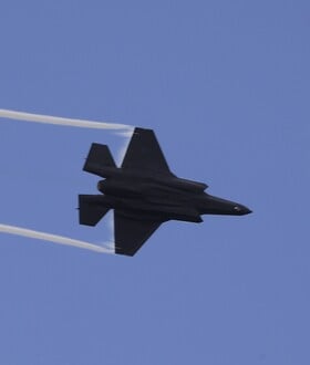 ΑΘΗΝΑ ΠΟΛΕΜΙΚΟ ΑΕΡΟΣΚΑΦΟΣ