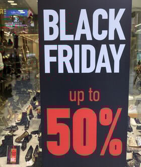 Black Friday: Πότε «πέφτει» φέτος η μεγάλη ημέρα των προσφορών στην αγορά