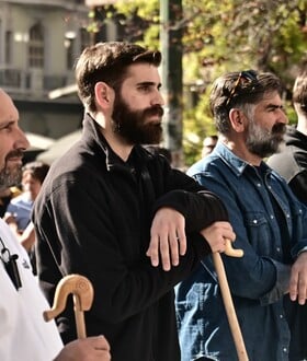 Σε εξέλιξη η πορεία αγροτών και κτηνοτρόφων στην Αθήνα - Ποιοι δρόμοι είναι κλειστοί