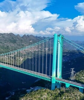 Κίνα: Η στιγμή της κατάρρευσης της γέφυρας Hongqi λίγους μήνες μετά τα εγκαίνια