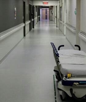 ΠΤΩΣΗ ΠΑΙΔΙΟΥ ΜΑΝΤΡΑ