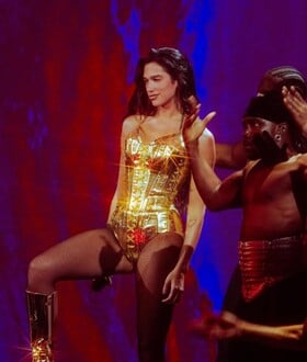 ΠΛΑΦΟΝ ΕΙΣΙΤΗΡΙΑ DUA LIPA COLDPLAY