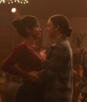 Σχεδόν οι μισοί ΛΟΑΤΚΙ+ χαρακτήρες θα «εξαφανιστούν» από την τηλεόραση την επόμενη σεζόν