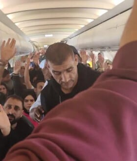 «Μυστηριώδης» πτήση από τη Γάζα  έφτασε στη Νότια Αφρική - Κρατήθηκαν 12 ώρες στο αεροπλάνο