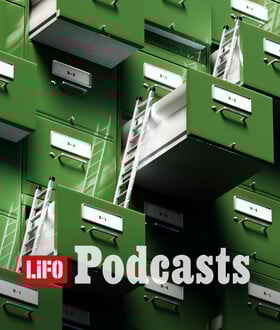 «Το πρόβλημα της δημόσιας διοίκησης δεν είναι οι δημόσιοι υπάλληλοι αλλά οι πολιτικοί που παρεμβαίνουν σε αυτήν»