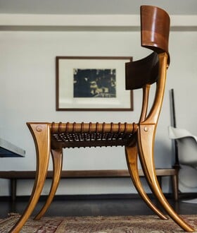 Ένα σπίτι γεμάτο με αριστουργηματικά έπιπλα Σαρίδη