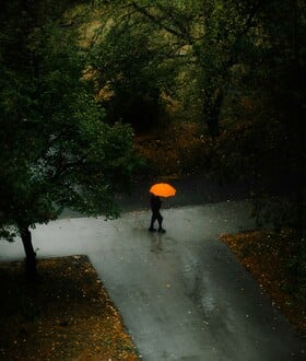 Ξεκινά το νέο κύμα κακοκαιρίας: Βαρομετρικό χαμηλό από τον κόλπο της Σύρτης θα «σαρώσει» τη χώρα