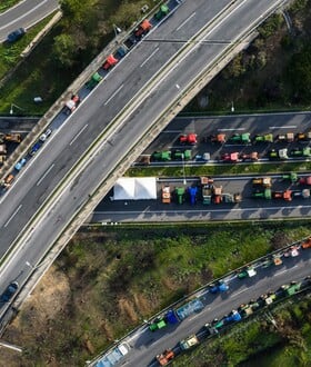 ΑΓΡΟΤΕΣ ΜΠΛΟΚΑ