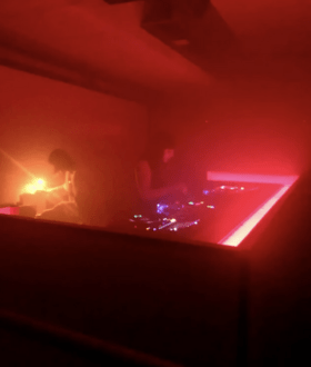 Η πρώτη μου βραδινή έξοδος σε παριζιάνικο κλαμπ 