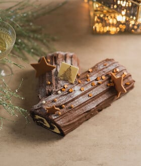 Χριστουγεννιάτικος κορμός, μια γλυκιά ιστορία που συνεχίζεται στα καλύτερα ζαχαροπλαστεία της πόλης