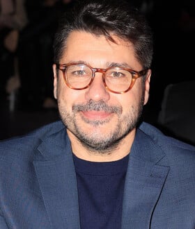 Λάμπρος Κωνσταντάρας: Μέσα στην εβδομάδα αναμένεται καταγγελία εις βάρος γνωστού τραγουδιστή για σεξουαλική κακοποίηση