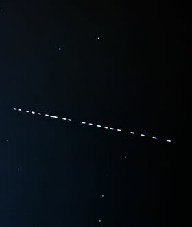 ΔΟΡΥΦΟΡΟΙ ΕΛΟΝ ΜΑΣΚ ΣΥΓΚΡΟΥΣΗ ΚΙΝΑ