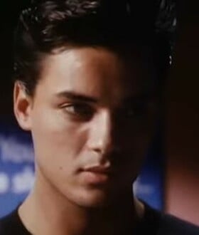 ΔΙΑΦΗΜΙΣΗ ΓΥΝΑΙΚΕΣ