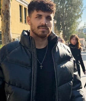 Γιώργος Μαζωνάκης: Απολύθηκε από το κέντρο που εμφανιζόταν ο 21χρονος που τον κατήγγειλε