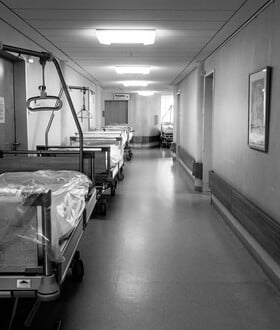 Αλεξανδρούπολη: Τι ισχυρίζεται η μητέρα του παιδιού που πέθανε από ασιτία