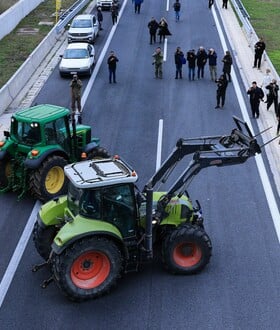 ΑΓΡΟΤΕΣ ΜΠΛΟΚΑ ΕΘΝΙΚΗ ΚΥΚΛΟΦΟΡΙΑ