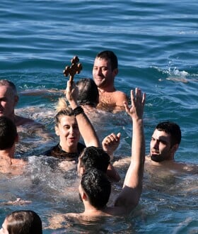 ΘΕΟΦΑΝΕΙΑ ΣΤΑΥΡΟ ΓΙΑΤΙ ΘΑΛΑΣΣΑ