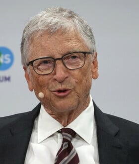 ΜΠΙΛ ΓΚΕΙΤΣ ΔΙΑΖΥΓΙΟ