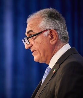 Ιράν: Ο εξόριστος πρίγκιπας Ρεζά Παχλαβί ετοιμάζεται να επιστρέψει στην πατρίδα του