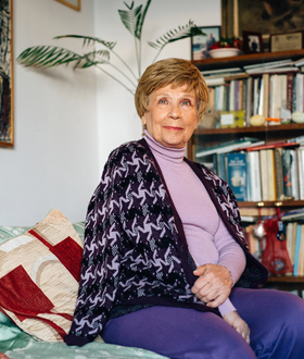 ΜΕΛΠΩ ΖΑΡΟΚΩΣΤΑ ΠΕΘΑΝΕ