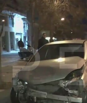 Νεαρή οδηγός παρέσυρε 15 αυτοκίνητα και ένα περίπτερο στη Θεσσαλονίκη