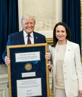 ΜΑΡΙΑ ΚΟΡΙΝΑ ΜΑΤΣΑΔΟ ΝΟΜΠΕΛ ΕΙΡΗΝΗΣ ΤΡΑΜΠ