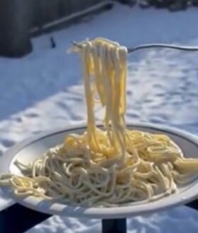 ΚΑΚΟΚΑΙΡΙΑ ΗΠΑ ΜΑΚΑΡΟΝΙΑ ΠΑΓΩΝΟΥΝ ΑΔΕΙΑ ΡΑΦΙΑ ΣΟΥΠΕΡ ΜΑΡΚΕΤ