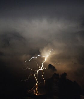 Επικαιροποιήθηκε το έκτακτο της ΕΜΥ: Έρχονται ισχυρές καταιγίδες, χαλαζοπτώσεις και θυελλώδεις άνεμοι