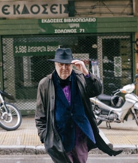 Βασίλης Χατζηιακώβου: «Πολλοί που ασχολούνται με το βιβλίο δεν έχουν την παραμικρή σχέση μαζί του»