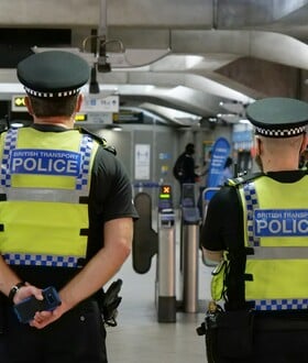 ΜΕΓΑΛΗ ΒΡΕΤΑΝΙΑ ΣΥΜΒΑΝ ΠΑΝΕΠΙΣΤΗΜΙΟ CAMPUS