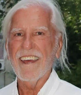 Πέθανε ο Λάκης Ραπτάκης σε ηλικία 79 ετών