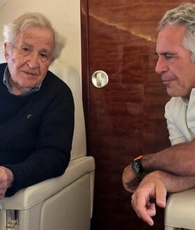 Ο Τσόμσκι στο καθαρτήριο 