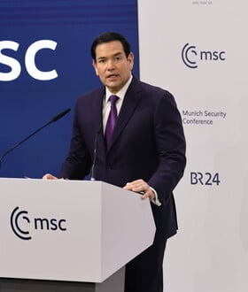 ΜΑΡΚΟ ΡΟΥΜΠΙΟ ΜΟΝΑΧΟ ΗΠΑ ΕΥΡΩΠΗ