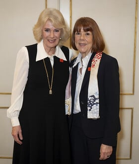 ΖΙΖΕΛ ΠΕΛΙΚΟ ΒΑΣΙΛΙΣΣΑ ΚΑΜΙΛΑ ΒΡΕΤΑΝΙΑ