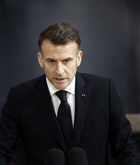 ΜΑΚΡΟΝ ΠΥΡΗΝΙΚΑ ΓΑΛΛΙΑ ΕΛΛΑΔΑ