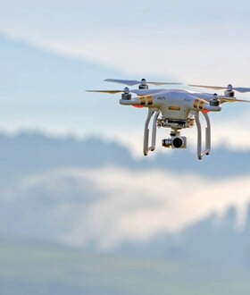 ΚΥΠΡΟΣ DRONE ΚΛΕΙΣΤΑ ΣΧΟΛΕΙΑ ΑΠΟΜΑΚΡΥΝΣΗ ΚΑΤΟΙΚΟΙ