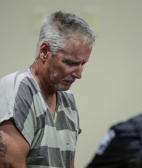 ΗΠΑ ΠΑΤΕΡΑΣ ΠΥΡΟΒΟΛΙΣΜΟΙ ΣΕ ΣΧΟΛΕΙΟ