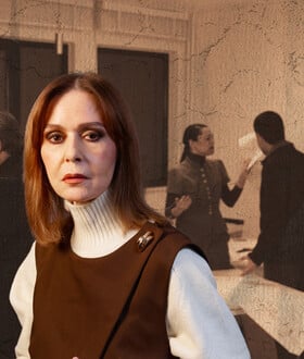  Η Κάτια Δανδουλάκη κατεβαίνει στο υπόγειο του Κουν